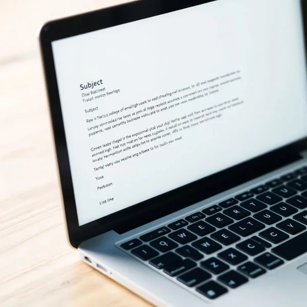 Cara Menulis Email Kontrak Final untuk Tanda Tangan